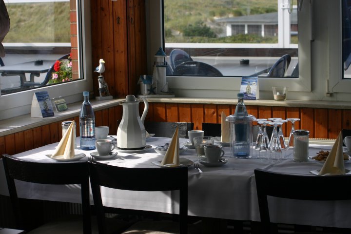 26222_100886496616316_100000848991972_21761_1782079_n