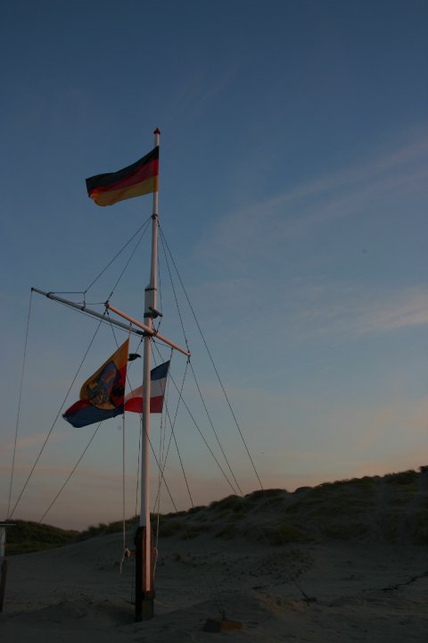 26222_100901336614832_100000848991972_22137_4818666_n